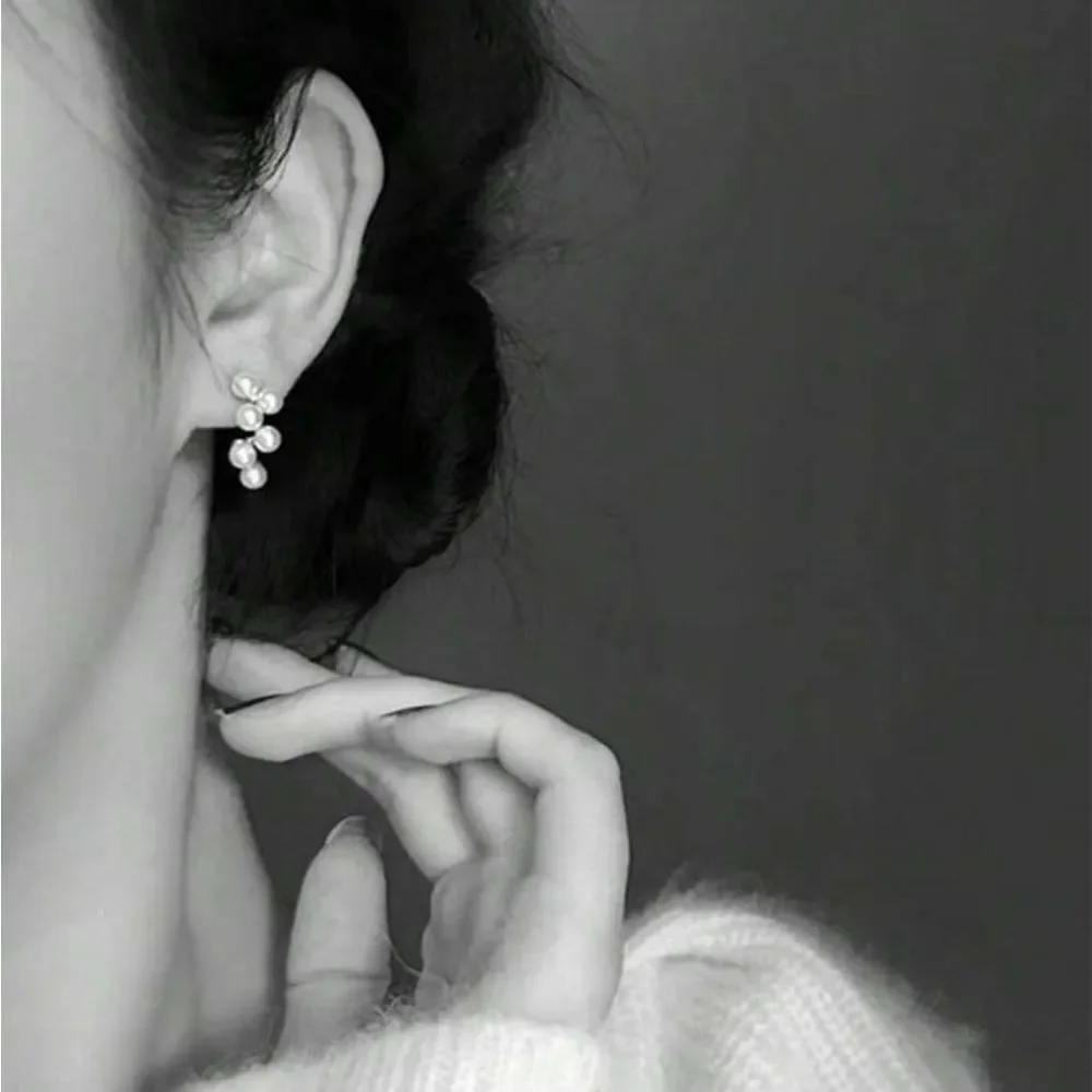 Silver Pearl Earrings M1370